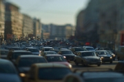 Игрушечная Москва. Люди, автомобили.